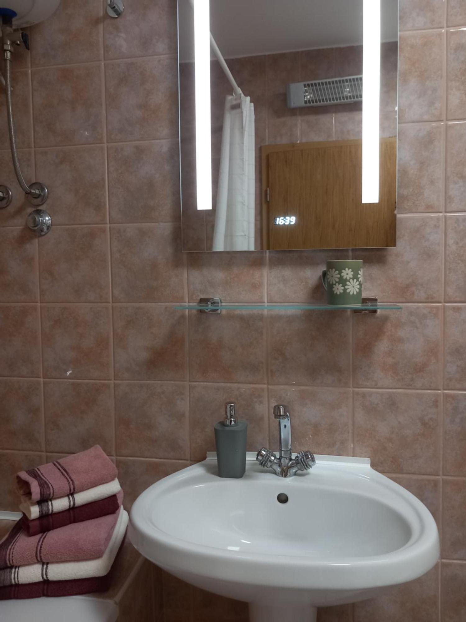 Apartment Harmony - Pleasant And Comfortable Place With A Balcony And A Secured Garage Split Extérieur photo